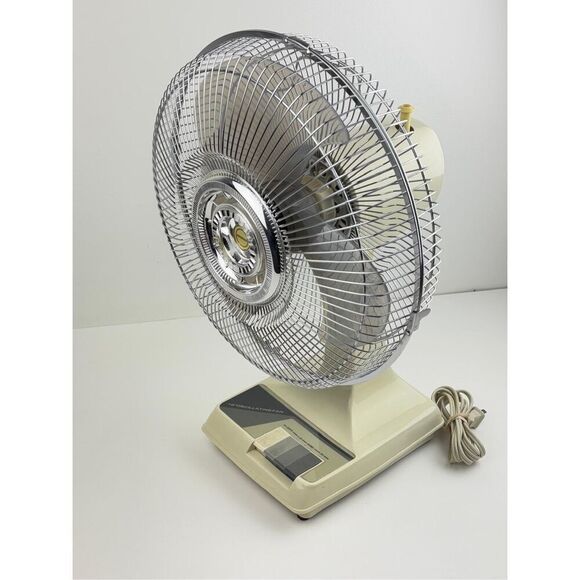 Vintage Kuo Horng 12” Oscillating Desk Fan Model KH-203 3 Speed  - Works GREAT - Picture 10 of 11
